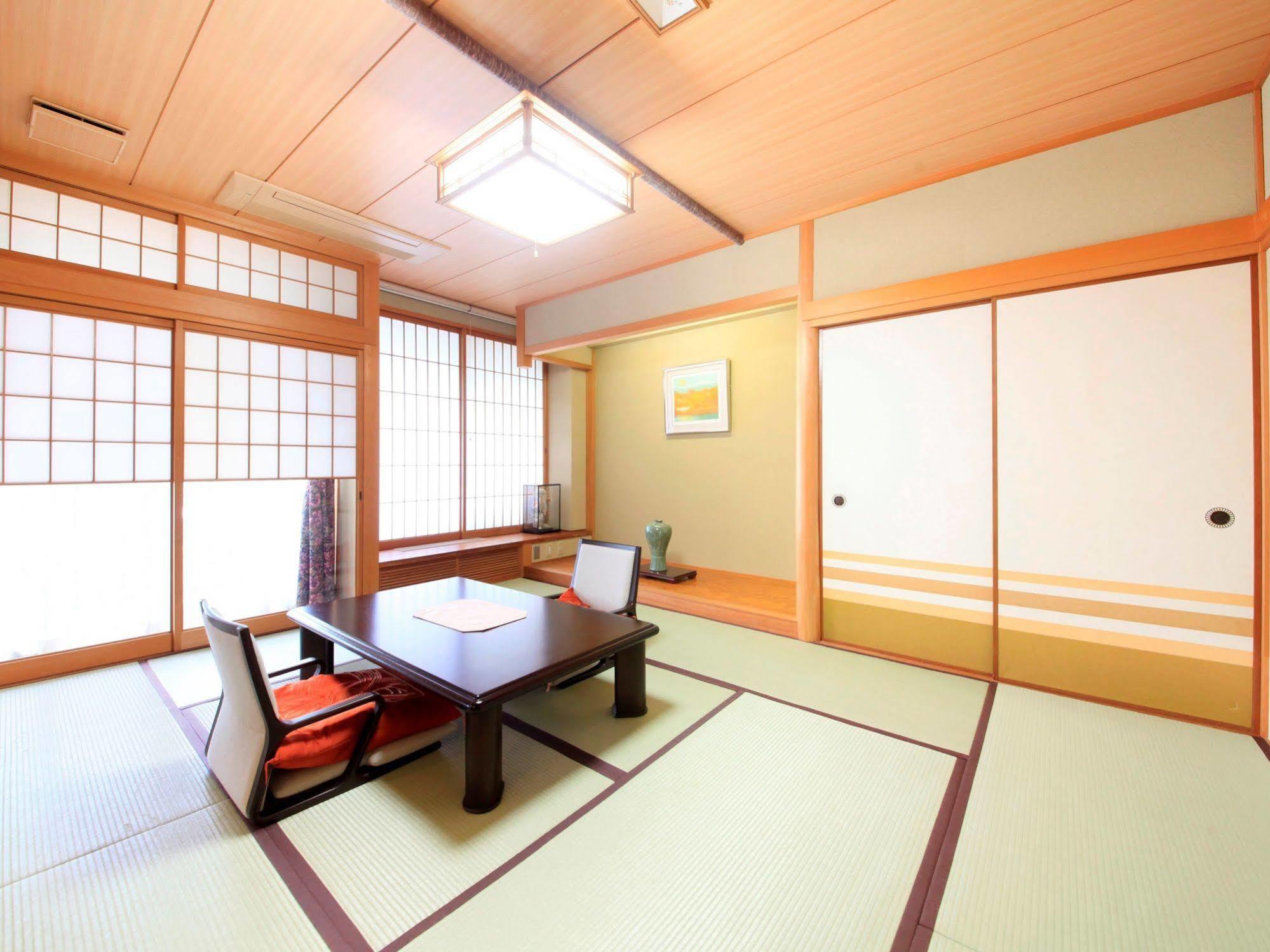 Hotel Kamogawaso Takehara Exterior photo